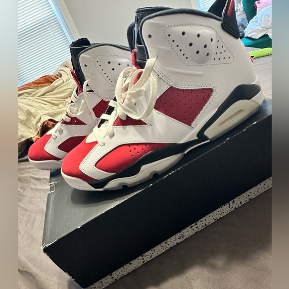 Air Jordan 6 Retro Carmine (2021 release) - Picture 4 of 10